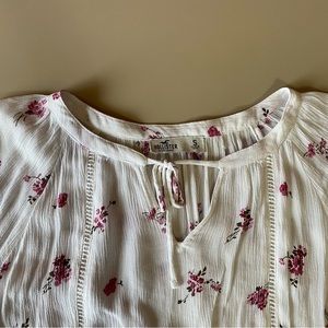 Hollister White & Pink Floral Blouse